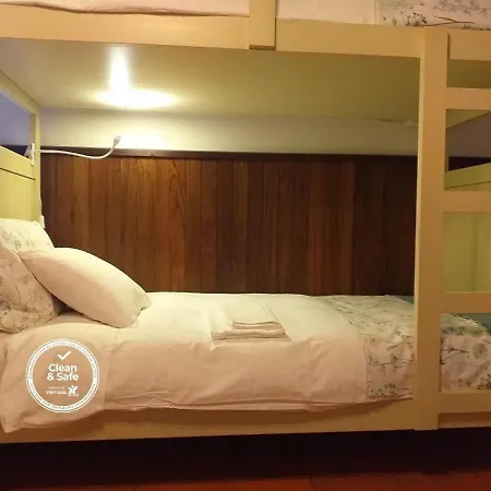 Хостел Greenside Of Sea Corujeira